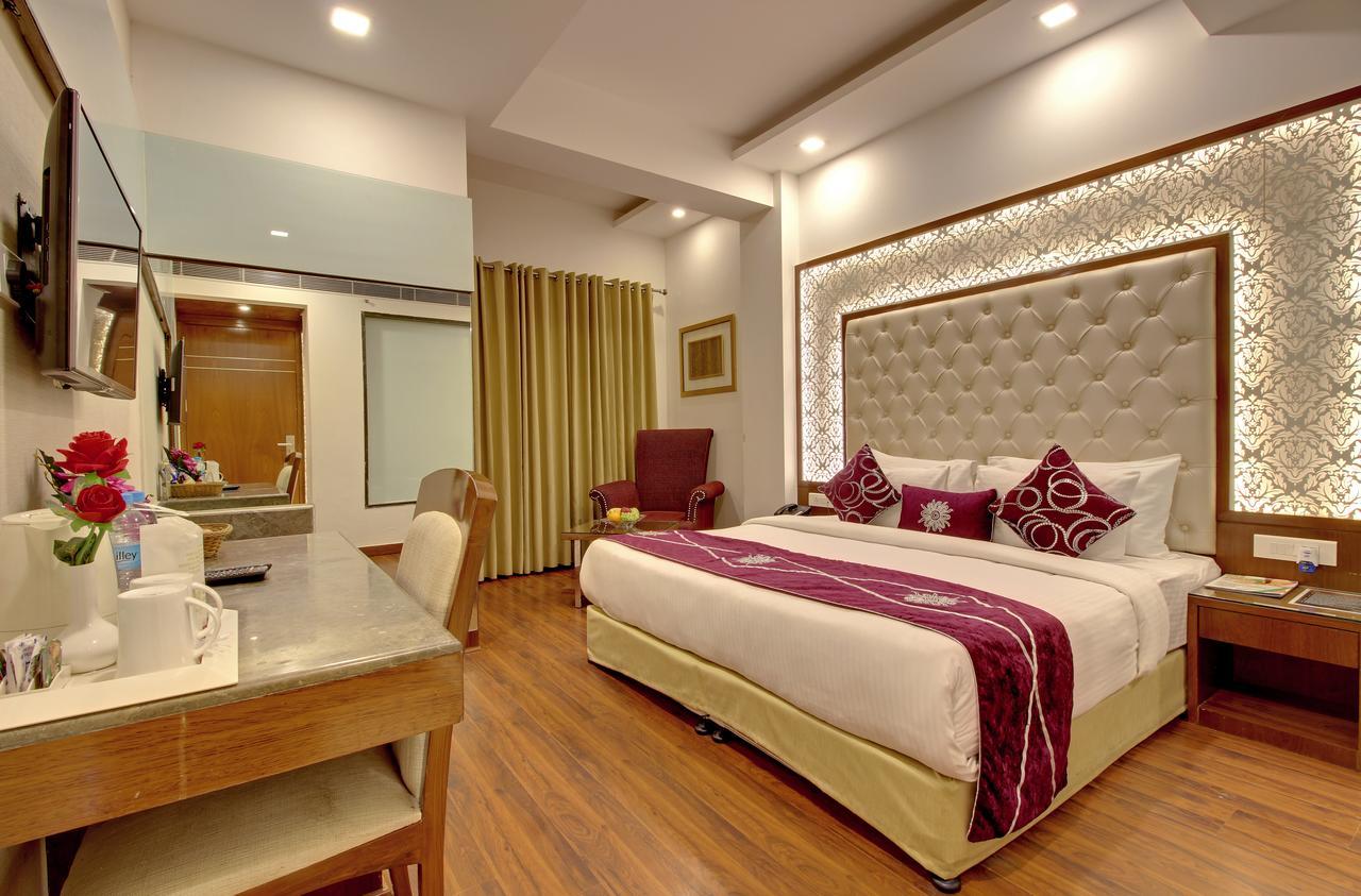 Hotel Swaran Palace Δελχί Εξωτερικό φωτογραφία